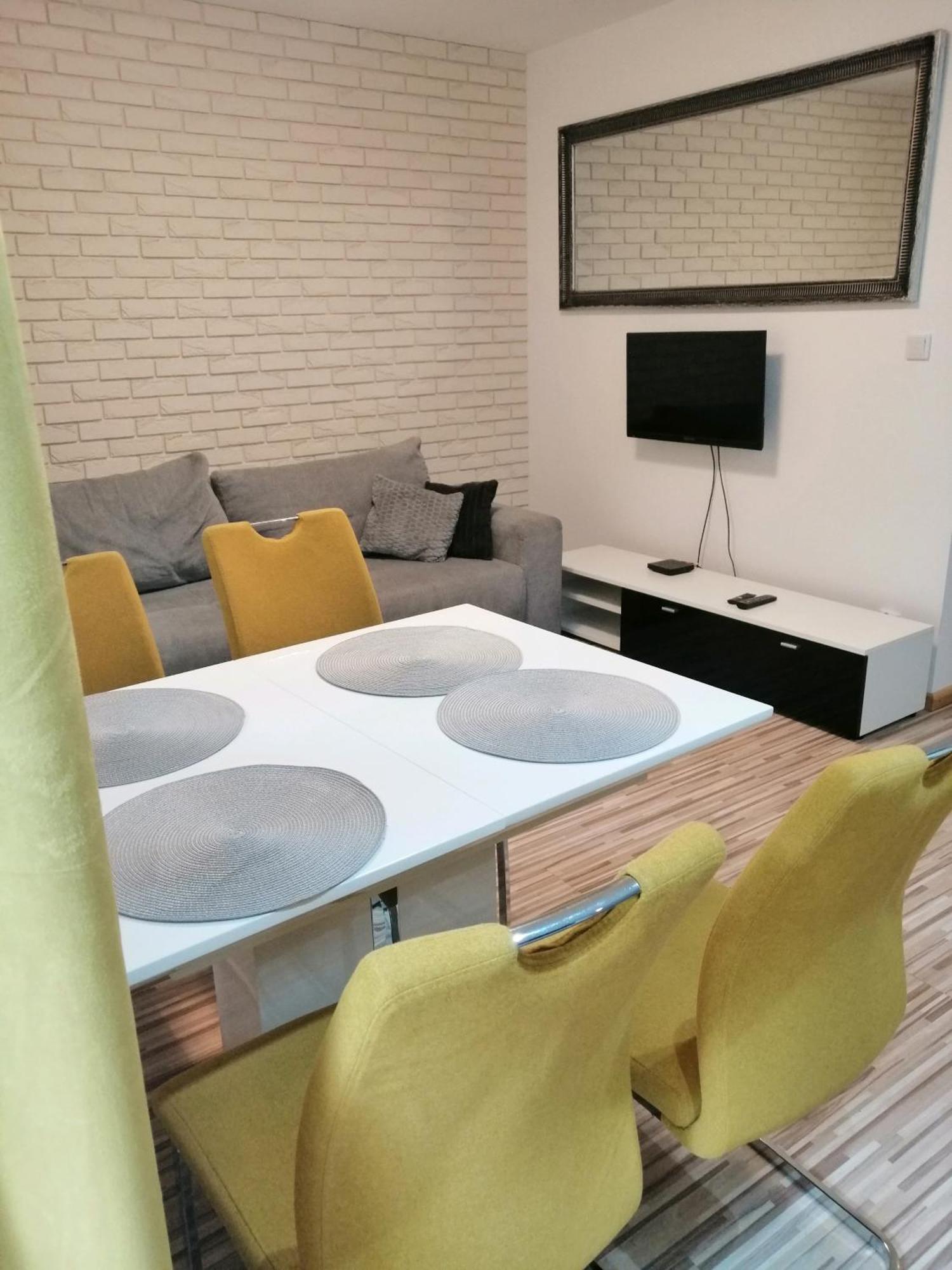 Apartment Jasne Blonia